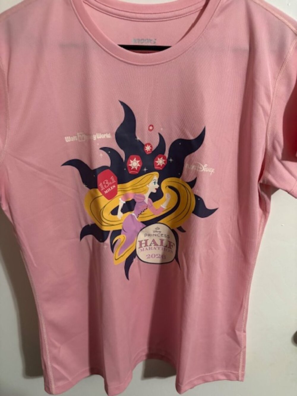Never worn 2026 RunDisney Princess Half Half Marathon size Large